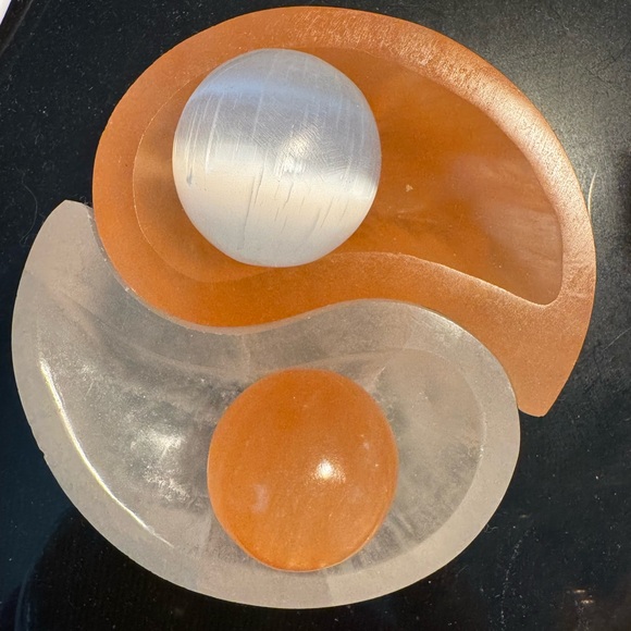 Yinyang selenite bowls and spheres